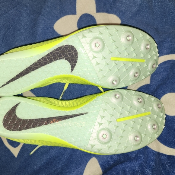 Nike Racing Mamba V Volt Men's size 8.5 - Picture 2 of 7